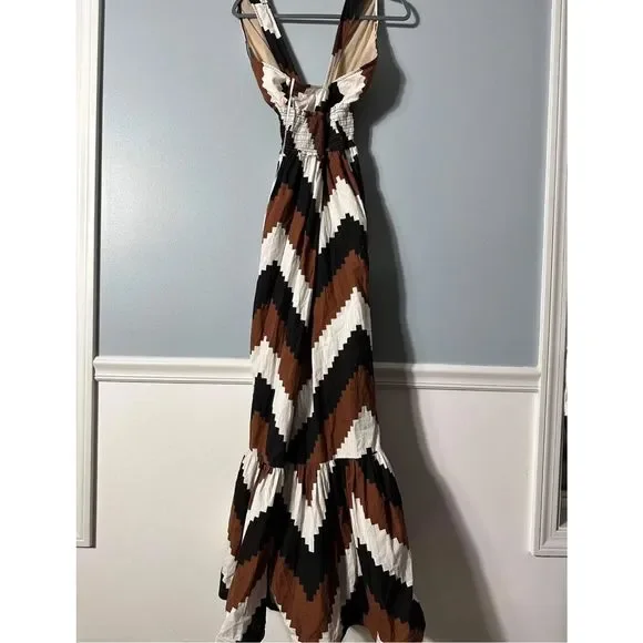 New Plenty Printed Halter Maxi Dress Size Medium